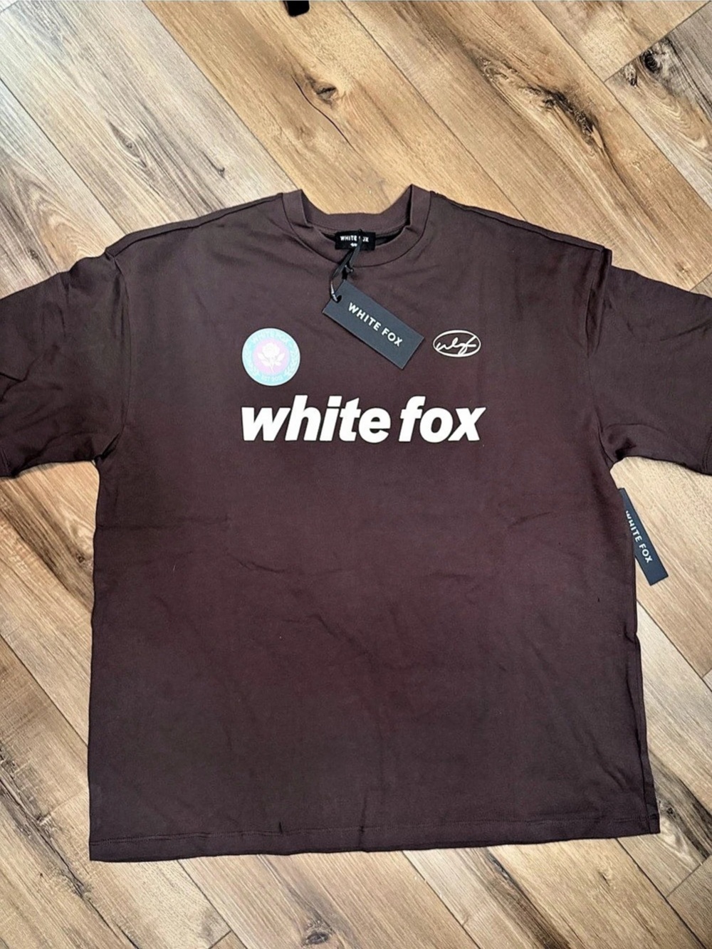 White Fox Graphic Short Sleeve Tee in Brown NWT